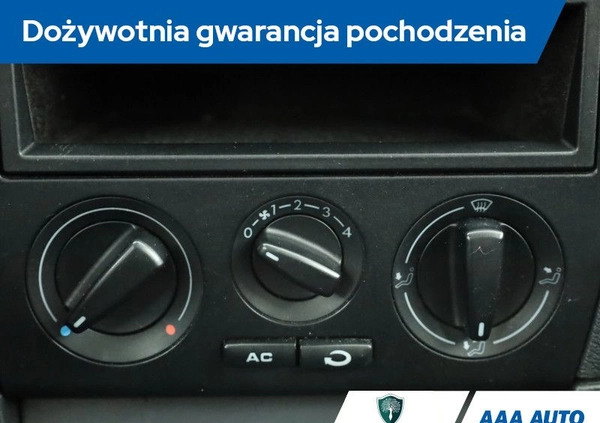 Skoda Octavia cena 12000 przebieg: 215136, rok produkcji 2009 z Bystrzyca Kłodzka małe 121